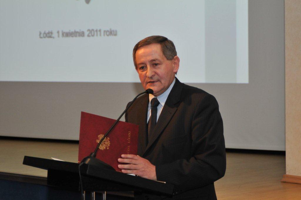 Prezes  Stowarzyszenia  Wychowank&oacute;w PŁ  mgr inż. Julian  Bąkowski foto:  Jacek Szabela